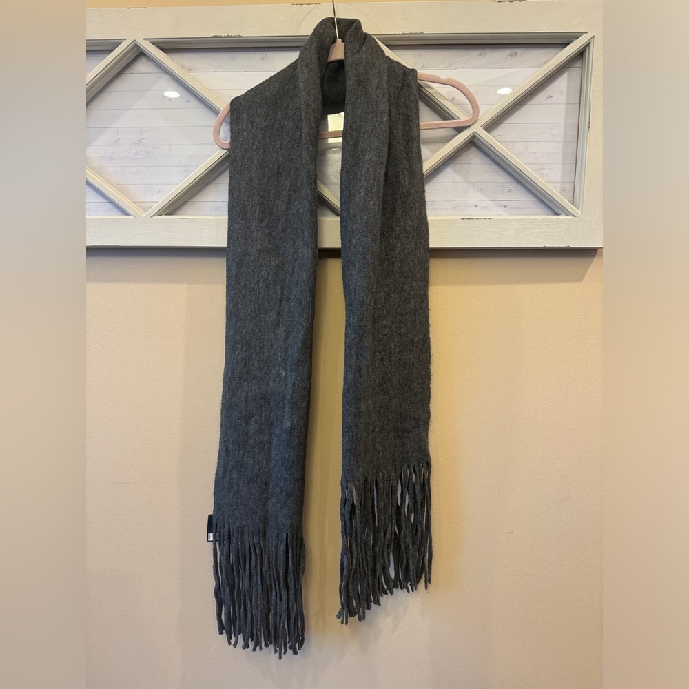 NWT Grey Lucky Brand fringed scarf‎